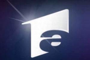 Vedeta de la Antene a înfierbântat litoralul. Apariţie de senzaţie pe o plajă de fiţe. Foto în articol