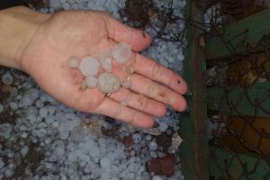 COD PORTOCALIU de furtuni şi grindină, în câteva localităţi din Bihor şi în zona munte