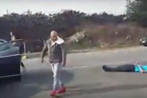 Cazul cugireanului care l-a făcut knockout pe şoferul hunedorean, după o şicanare în trafic: Oamenii legii aşteaptă plângeri şi certificate medico-legale. Ce prevede legea