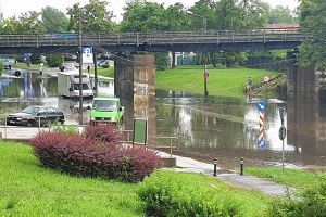 FOTO. Pasajul de pe Drumul Botizului, inundat după ploaia torenţială