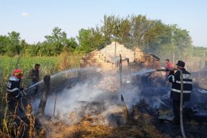 UPDATE. Alerta la ISU Dobrogea. Un incendiu a izbucnit la Sinoe, judetul Constanta. Pompierii, chemati in ajutor (galerie foto) 
