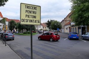 Pe aici nu se mai trece! Încă o zebră desfiinţată la Bistriţa