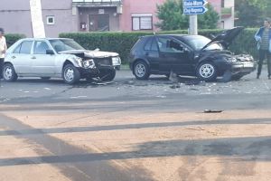 FOTO. Tamponare violentă pe Drumul Careiului. Maşini distruse