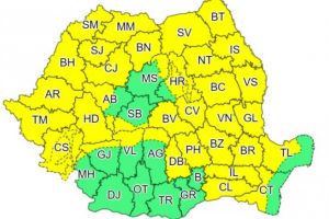 Avertizare meteo. Cod galben de ploi torenţiale, vijelii şi grindină, în majoritatea ţării