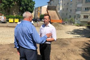 Un imens loc de joacă, de 1.000 mp, va fi amenajat în cartierul Obcini