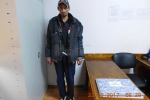 Ridicat de poliţişti  Trei ani de închisoare pentru un recidivist prins în timp ce spărgea ...