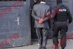 Un prieten al fostului creator de modă Răzvan Ciobanu a fost arestat. Acuzaţiile sunt foarte grave