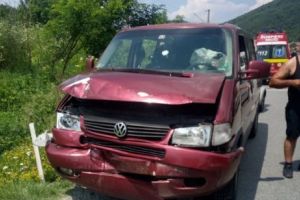Accident cu două microbuze şi un autoturism la Topleţ