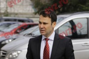 PSD face şi desface planuri în briza mării