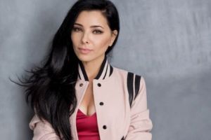 Frumuseţe şi fotbal cu Corina Caragea