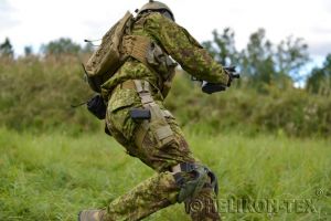 Începe o nouă ediţie de airsoft la Agafton. Participanţii simulează luptele militare cu replici ale armelor adevărate