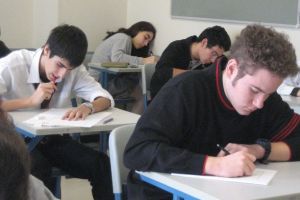 Evaluarea Naţională 2019. Perlele elevilor la Română: „Timpul verbului «a descoperit» este 1908“