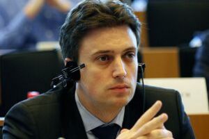 ESTE IESEANUL CATALIN IVAN, „OMUL” RUSIEI? “Oamenii Rusiei” din România: Cine sunt politicienii şi vocile influente care promovează mesajele Moscovei la Bucureşti şi cum ar putea influenţa alegerile prezidenţiale (FOTO)