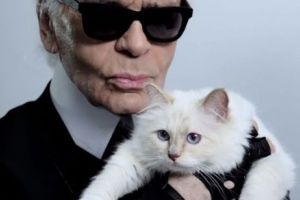 Celebru creator de modă, omagiat de vedete şi case de modă, la Paris