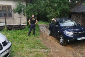 FOTO. Soţ şi soţie din Satu Mare, ,,specializaţi” în contrabandă cu ţigări, prinşi în flagrant de poliţişti