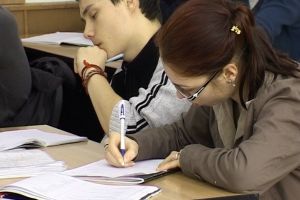 Limba engleză predată la un liceu din municipiul Botoşani după programa din Marea Britanie