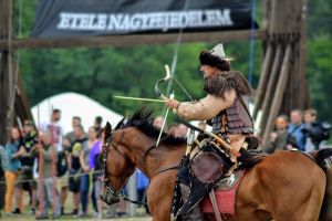 Peste 150 de evenimente la Zilele Sfântului Ladislau: Show-uri ecvestre, concerte, un târg meşteşugăresc şi bunătăţi maghiare, în Cetatea Oradea (VIDEO)