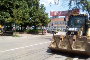 Pericol de accidente în intersecţii. Semafoare pe intermitent