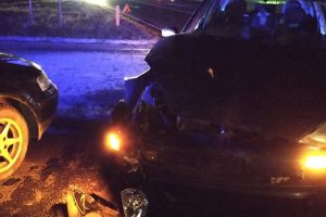 FOTO – Accident la ieşirea din Sibiu – O tânără de 23 de ani rănită