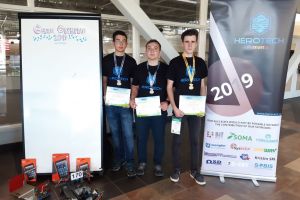 EXCLUSIV Primele imagini din SUA cu sibienii care au câştigat medalia de AUR la Olimpiada Geniilor