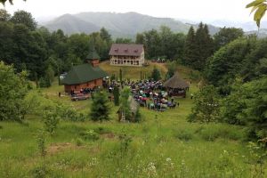 Hramul Mănăstirii Telcişor. Slujba, oficiată de IPS Andrei