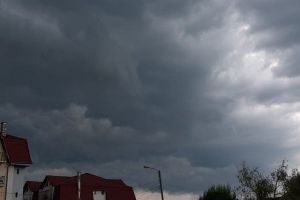 Cod portocaliu şi cod galben de ploi şi vijelii în Bistriţa-Năsăud!