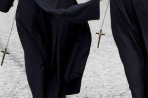 Trebuia să aibă grijă de ele, dar le-a abuzat. O călugăriţă le-a provocat traume pe viaţă mai multor fetiţe de la un orfelinat