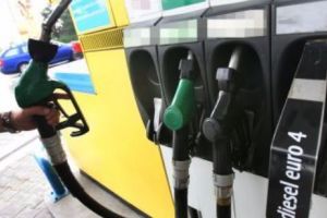 Veste-bombă de la Ministerul Finanţelor. Când vor scăpa românii de acciza pe combustibil