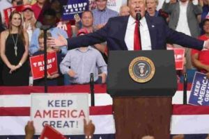 America în stare de şoc! O cunoscută jurnalistă îl acuză de Donald Trump de viol