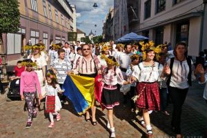 Ziua iei sărbătorită la Oradea cu tur ghidat prin oraş, o horă şi o expoziţie
