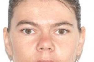 O tânără a dispărut de acasă de mai multe zile. Dacă aţi văzut-o anunţaţi poliţia!