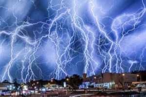 ANM a dat alerta. Unde va lovi prăpădul. pentru ce trebuie să ne pregătim în următoarele zeci de minute