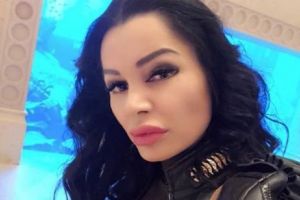 Brigitte le dă peste nas invidioşilor. Lux şi opulenţă în familia Pastramă. Câţi bani aduce acasă focoasa brunetă. 