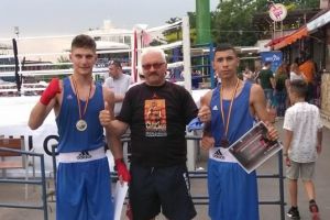 Boxeri de la CS Farul Constanta, aur si argint la Memorialul Vasile Lehadus“ (galerie foto)