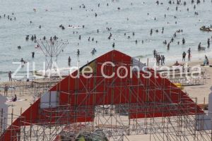 Constanta: Din culisele Neversea. Se amenajeaza scenele care vor gazdui cel mai mare festival pe plaja din Romania (galerie foto)