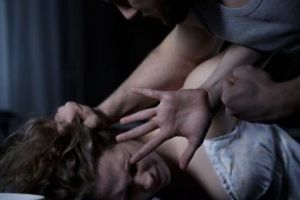 Coşmar pentru o tânără. Ea a fost agresată în toaleta localului la petrecerea de majorat