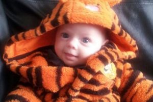 Bebeluş ucis pentru că plângea. Vinovaţii, condamnaţi la 8, respectiv 5 ani de închisoare