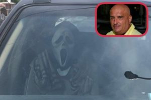 Soţul primăriţei din Ştefăneşti sperie localnicii cu o mască „HORROR”