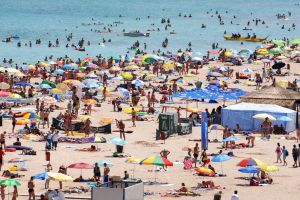 Ce scumpă e vacanţa mare! Luna iulie va aduce preţuri cu 20% mai mari pe litoral