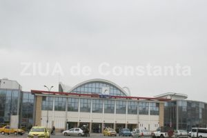 Sobele din cladirile CF Constanta, reparate de o firma din Brasov (document)