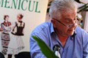 Procurorii, chemaţi în horă cu Ansamblul „Semenicul”! Angajări cu cântec, dirijor pe lângă partitură şi instrumentist de clasa I!