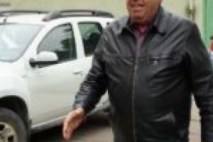 Luminiţa Jivan îi face bagajele lui Ioan Crina!