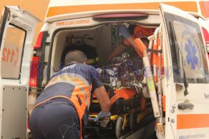 Gest şocant! Un botoşănean de 23 de ani şi-a dat foc. Tânărul se zbate între viaţă şi moarte