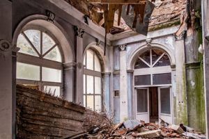 Încep lucrările pentru salvarea Băilor Neptun: Sperăm să mai reziste câteva săptămâni!