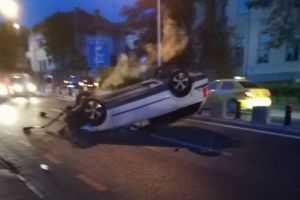 Accidentul de pe Alba Iulia – Maşina din care răsunau manele era furată de şoferul fugar