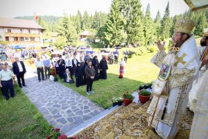 Sărbătoarea Tuturor Sfinţilor la schitul de la Gura Izvorului – Topliţa