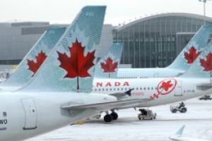 O pasagera a Air Canada a adormit si s-a trezit abandonata la bordul unui avion