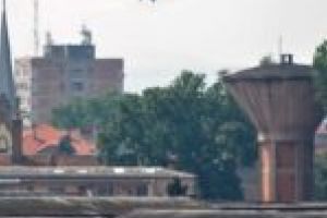 Salvaţi de ploaie! Țânţarii zboară liniştiţi, după ce dezinsecţia aeriană a fost amânată