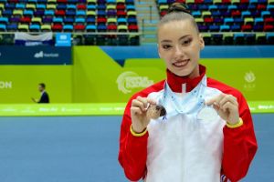 O gimnastă din judeţul Alba, pe podiumul Campionatului European de la Baku!