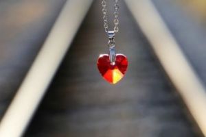 Tragedie în Dolj. Un caz asemănător cu al Sorinei, fetiţa încredinţată părinţilor adoptivi. O minoră s-a spânzurat.
